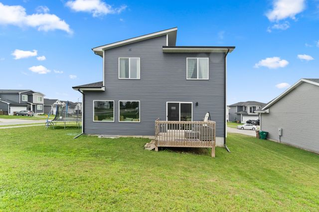 2939 Kestrel Street, Norwalk, IA 50211