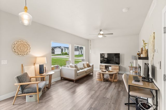 2939 Kestrel Street, Norwalk, IA 50211