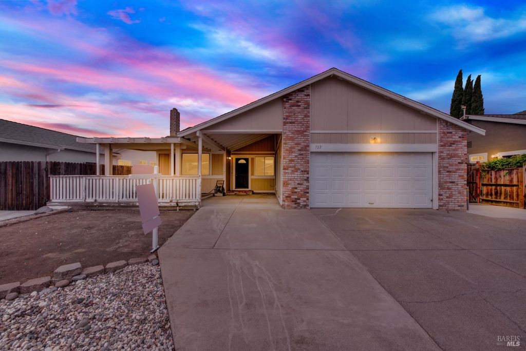 722 Rosemary Ct, Fairfield, CA 94533