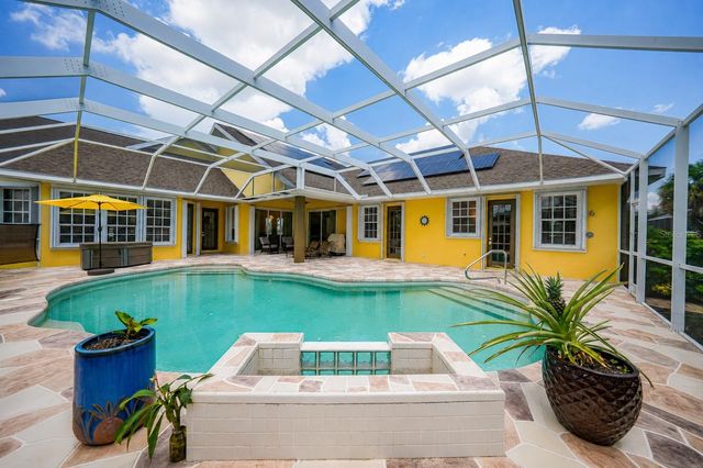 1064 HARBOUR WAY PLACE, Punta Gorda, FL 33983