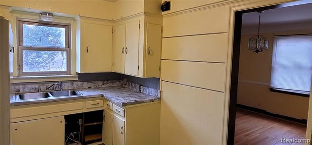 16200 Braile Street, Detroit, MI 48219