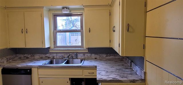 16200 Braile Street, Detroit, MI 48219