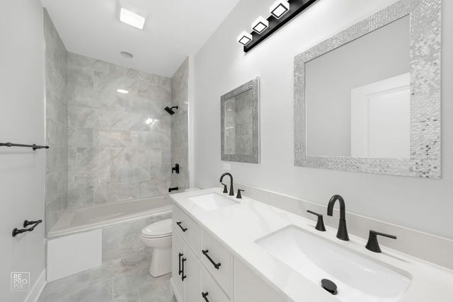 4241 W Walton Street, Chicago, IL 60651