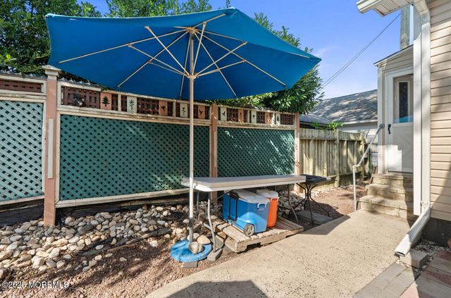 517 Laurel Avenue, West Allenhurst, NJ 07711