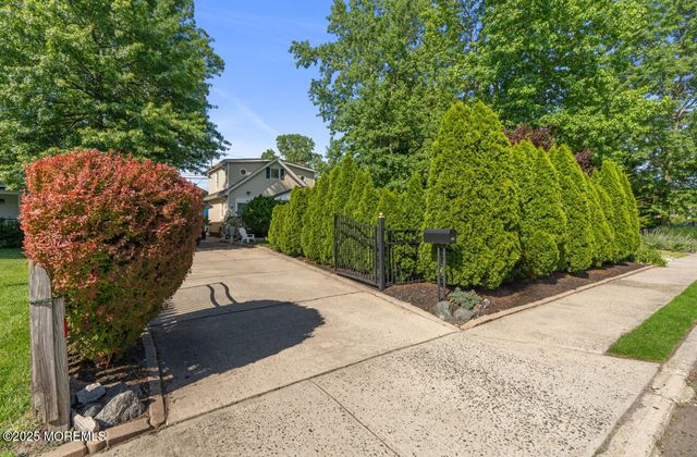 517 Laurel Avenue, West Allenhurst, NJ 07711