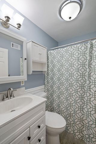 611 W North Street, Crown Point, IN 46307