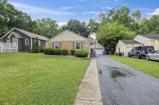 611 W North Street, Crown Point, IN 46307