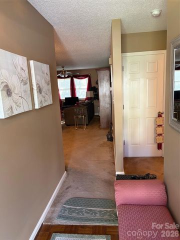 605 8th Avenue SW D5, Conover, NC 28613