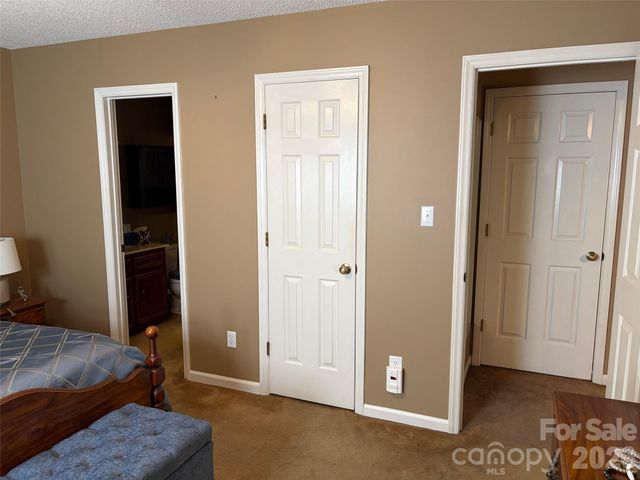 605 8th Avenue SW D5, Conover, NC 28613