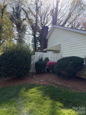 605 8th Avenue SW D5, Conover, NC 28613