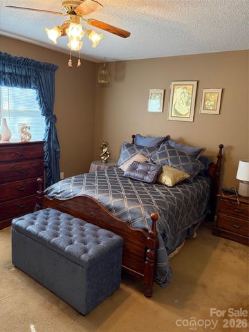 605 8th Avenue SW D5, Conover, NC 28613