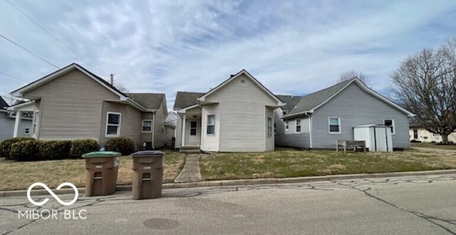 1220 Iowa Street, Columbus, IN 47201