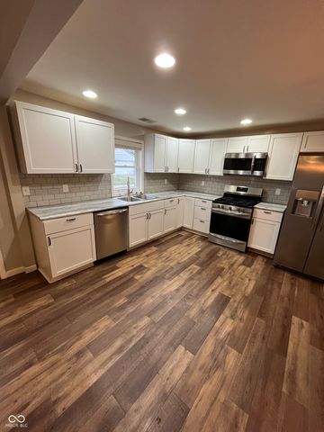 1220 Iowa Street, Columbus, IN 47201