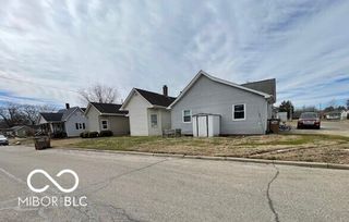1220 Iowa Street, Columbus, IN 47201