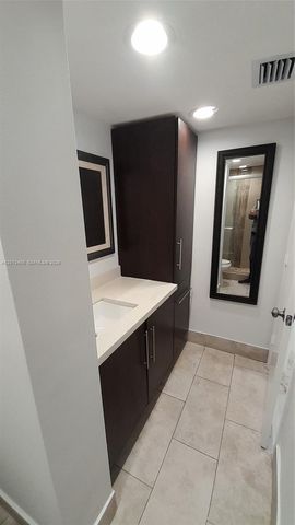 310 Fontainebleau Boulevard 203, Miami, FL 33172
