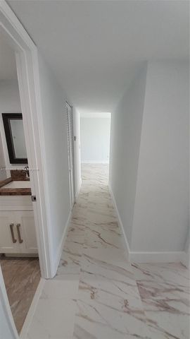 310 Fontainebleau Boulevard 203, Miami, FL 33172