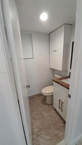310 Fontainebleau Boulevard 203, Miami, FL 33172