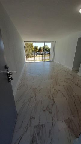 310 Fontainebleau Boulevard 203, Miami, FL 33172