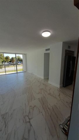 310 Fontainebleau Boulevard 203, Miami, FL 33172
