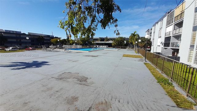 310 Fontainebleau Boulevard 203, Miami, FL 33172