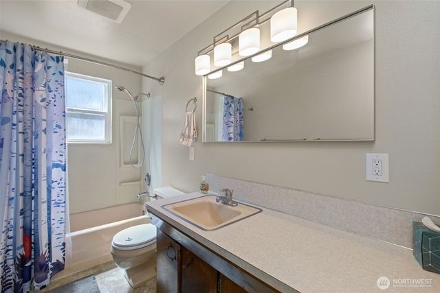 3527 S 262nd Street, Kent, WA 98032