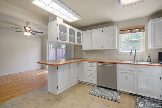 3527 S 262nd Street, Kent, WA 98032