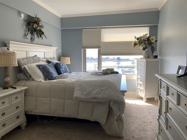 105 W Danaher Street 401, Ludington, MI 49431