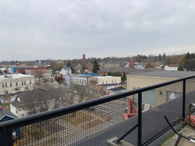 105 W Danaher Street 401, Ludington, MI 49431