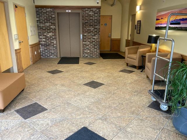 105 W Danaher Street 401, Ludington, MI 49431