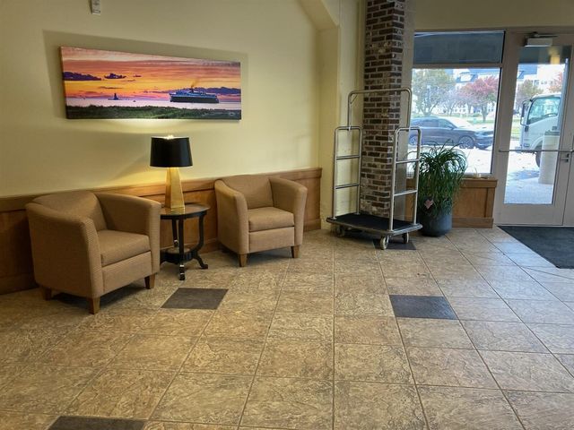105 W Danaher Street 401, Ludington, MI 49431