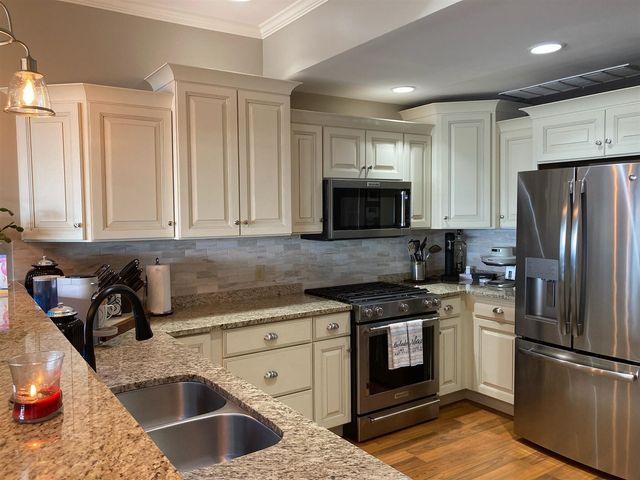 105 W Danaher Street 401, Ludington, MI 49431