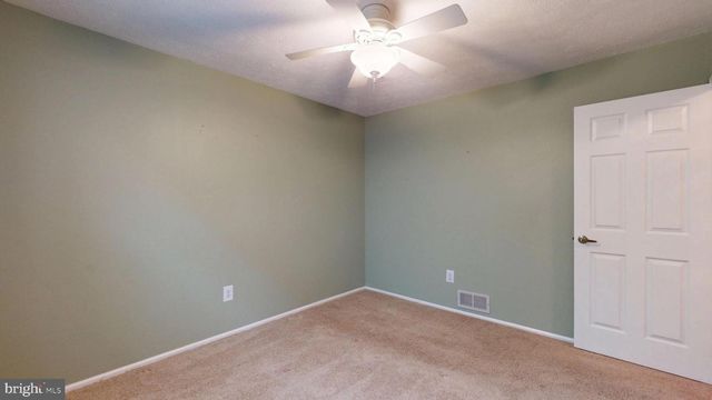 631 CASCADE DR S, Mount Laurel, NJ 08054