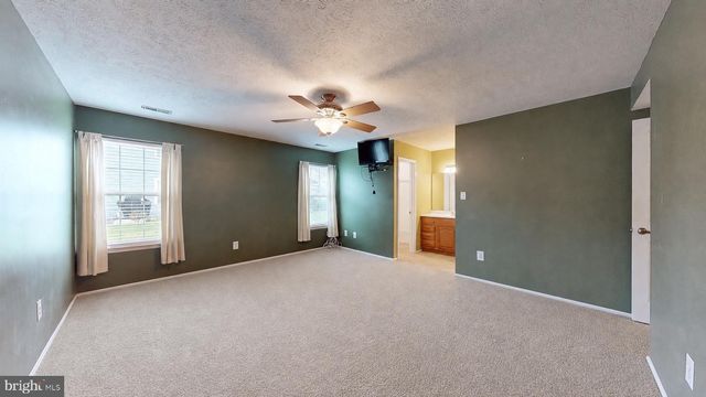 631 CASCADE DR S, Mount Laurel, NJ 08054