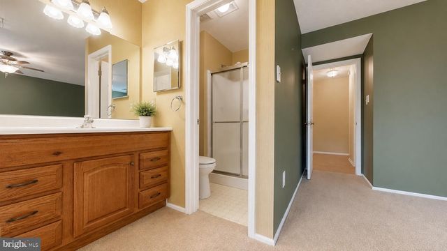 631 CASCADE DR S, Mount Laurel, NJ 08054