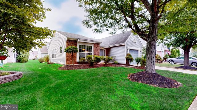 631 CASCADE DR S, Mount Laurel, NJ 08054
