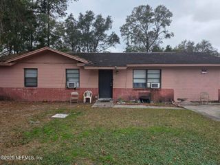111 ELM Avenue, Palatka, FL 32177