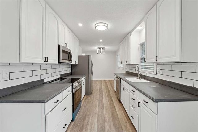 1573 Deerwood Lane, Acworth, GA 30102