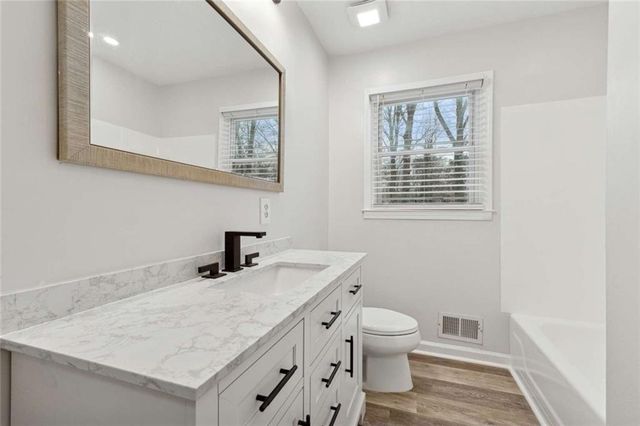 1573 Deerwood Lane, Acworth, GA 30102