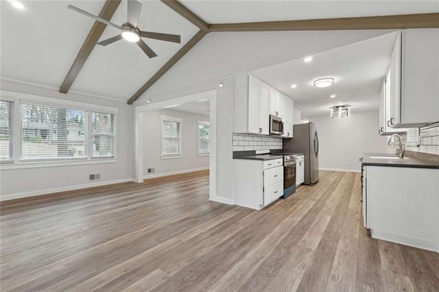 1573 Deerwood Lane, Acworth, GA 30102