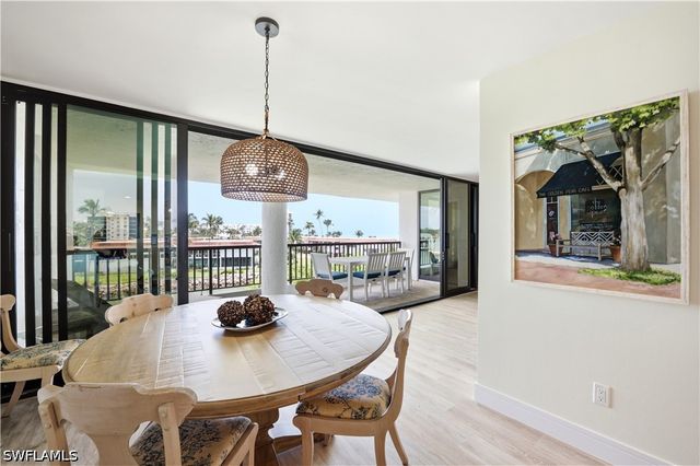 2316 Gulf Shore BLVD N 411, Naples, FL 34103