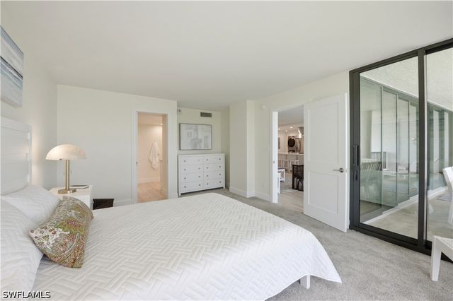 2316 Gulf Shore BLVD N 411, Naples, FL 34103