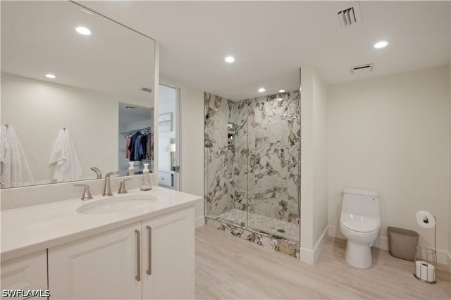 2316 Gulf Shore BLVD N 411, Naples, FL 34103