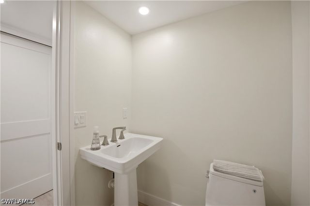 2316 Gulf Shore BLVD N 411, Naples, FL 34103