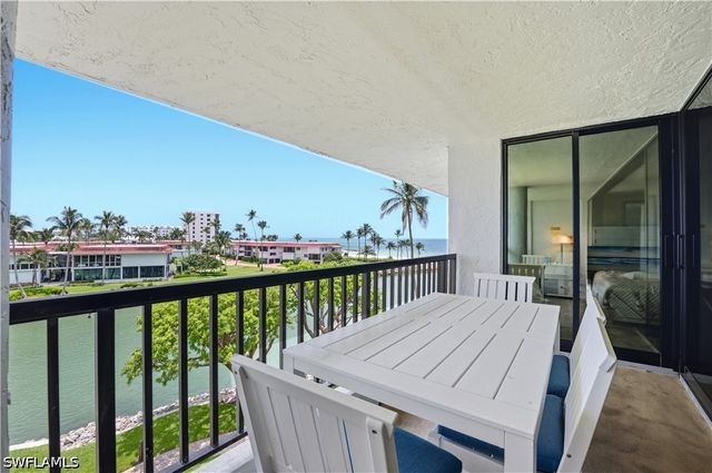 2316 Gulf Shore BLVD N 411, Naples, FL 34103