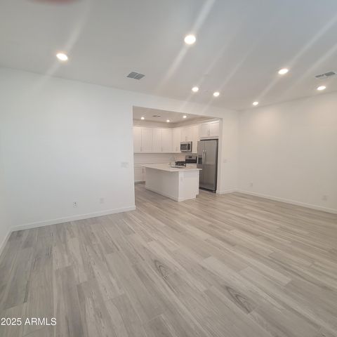 4077 S SABRINA Drive 30, Chandler, AZ 85248