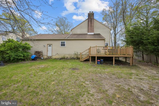 33 STURBRIDGE DR, Sicklerville, NJ 08081