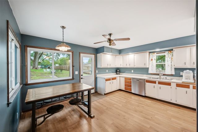 3316 E Shawnee Avenue, Des Moines, IA 50317