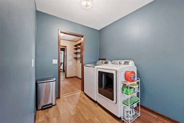 3316 E Shawnee Avenue, Des Moines, IA 50317