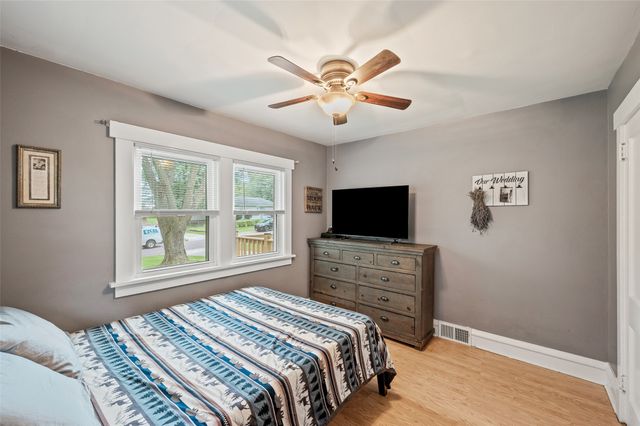 3316 E Shawnee Avenue, Des Moines, IA 50317