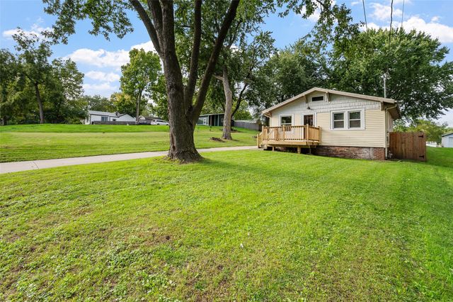 3316 E Shawnee Avenue, Des Moines, IA 50317